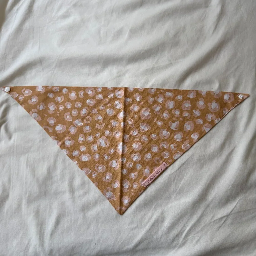 NWT Loic by Design Leopard Pattern Dog Bandana, Brown, White, + Pink, Size L